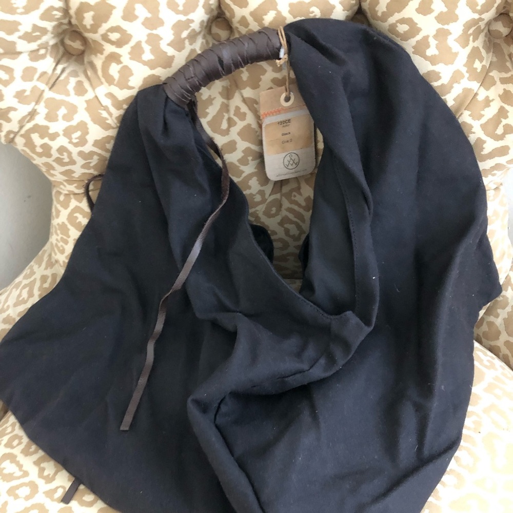 ALTERNATIVE Black Canvas Carry-All